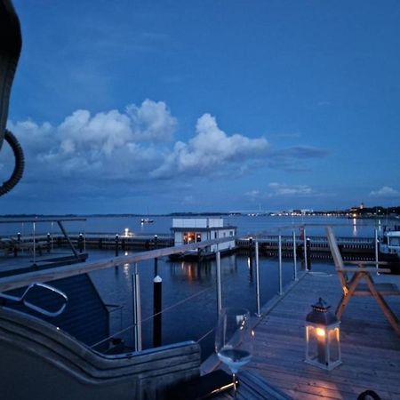 Hotel Hausboot Liliput à Stralsund Extérieur photo
