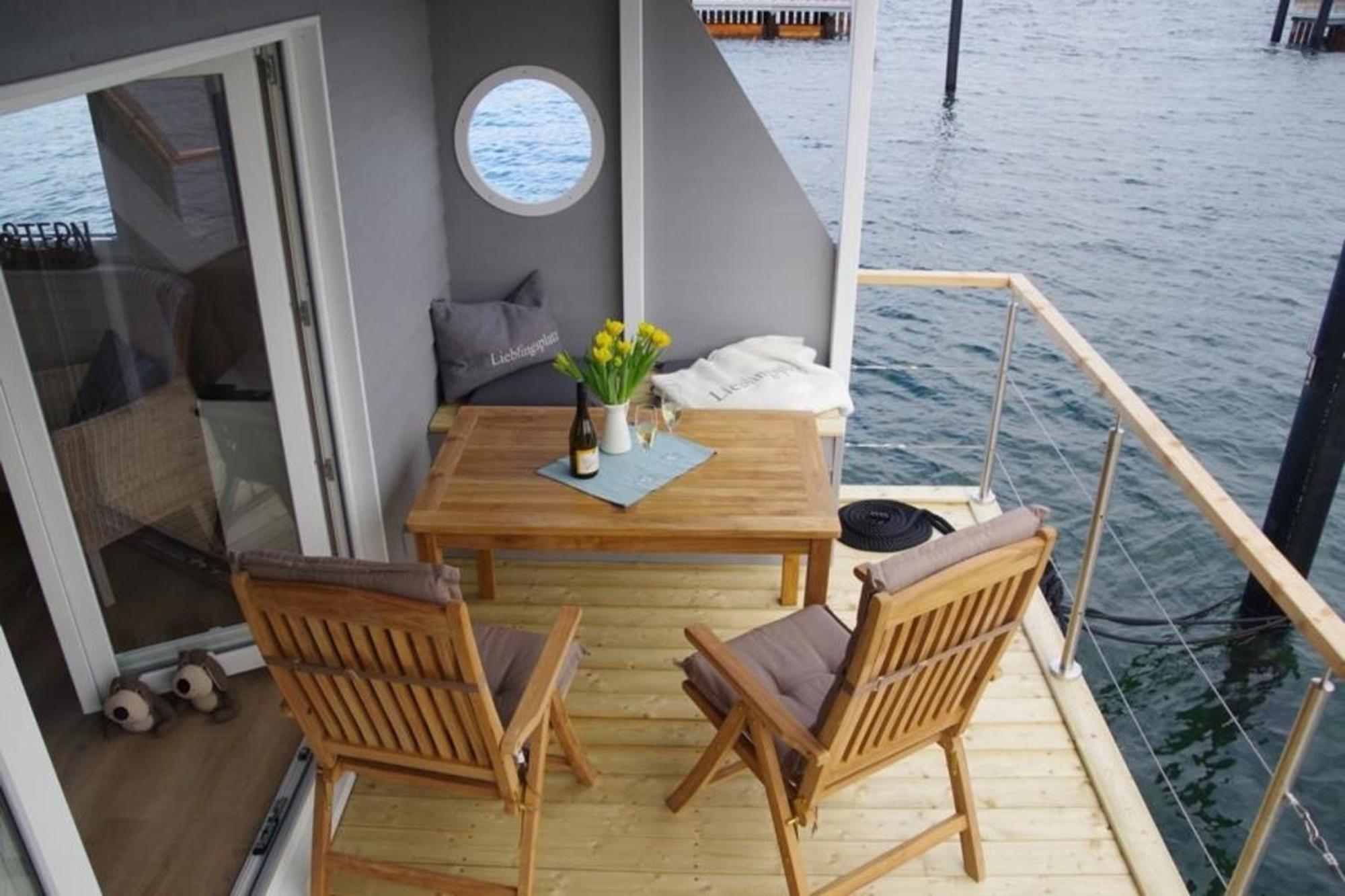 Hotel Hausboot Liliput à Stralsund Extérieur photo